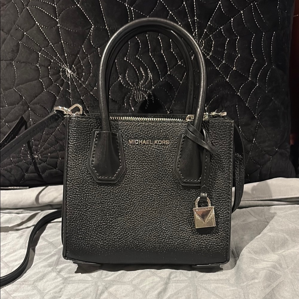 Michael Kors Black Leather Mercer Bag